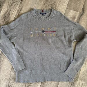 Tommy Hilfiger Gray Knit Sweater with Red and Gold Accents